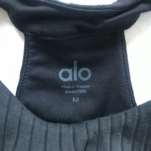 Alo yoga black ribbed halter top - Picture 2 of 4